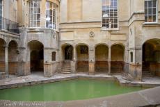 IMM 2019 Bristol - Classic Car Road Trip: On our way to the IMM 2019, we visited the Roman Baths in Bath, a great city to explore. The King's Bath is one of...