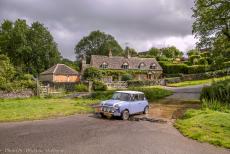 Engeland, IMM in Bristol - Tijdens onze classic car roadtrip reden we in onze Mini Authi door een 'ford'&nbsp;van de rivier de Eye in Upper Slaughter. Het dorp ligt...