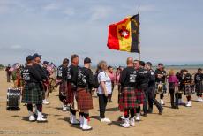 Normandië, 80 jaar na D-Day - Herdenkingsrit langs de invasiestranden in Normandië: Een herdenkingsceremonie op Utah Beach tijdens de 80-ste herdenking van D-Day bij het... Normandië, 80 jaar na D-Day - Herdenkingsrit langs de invasiestranden in Normandië: Een herdenkingsceremonie op Utah Beach tijdens de 80-ste herdenking van D-Day bij het...