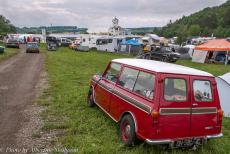 Duitsland, IMM Geiselwind - IMM Geiselwind, Duitsland: Een Classic Mini Clubman Estate, een driedeurs stationwagen. De Mini Clubman Estate staat bekend om de op hout lijkende... Duitsland, IMM Geiselwind - IMM Geiselwind, Duitsland: Een Classic Mini Clubman Estate, een driedeurs stationwagen. De Mini Clubman Estate staat bekend om de op hout lijkende...