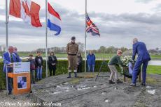 Herdenking Operation Quick Anger 2023 - Herdenking Operation Quick Anger 2023: Kranslegging bij het monument de Oversteek naar de Bevrijding in Westervoort. De burgemeester van...