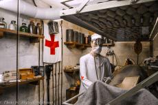 Normandi&euml;, 70 jaar na D-Day - Herdenkingsrit door Normandi&euml;: De ziekenboeg in Le Grand Bunker, het Atlantikwall Museum in Ouistreham.&nbsp;Het interieur van deze Duitse...