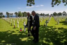 Normandi&euml;, 70 jaar na D-Day - De 70ste herdenking van D-Day: Deze veteranen herdenken hun gesneuvelde kameraden op de Militaire Begraafplaats bij&nbsp;Omaha...